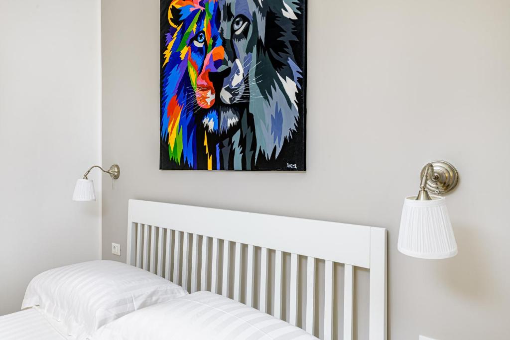 LION APARTS PRATI